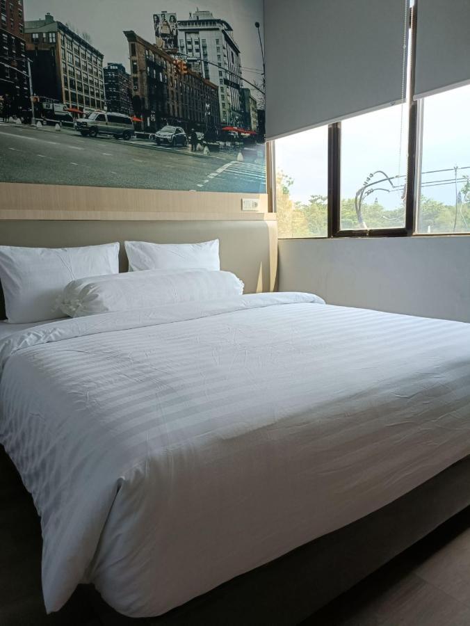 Hotel Odua Golden Mansyur Medan Zewnętrze zdjęcie