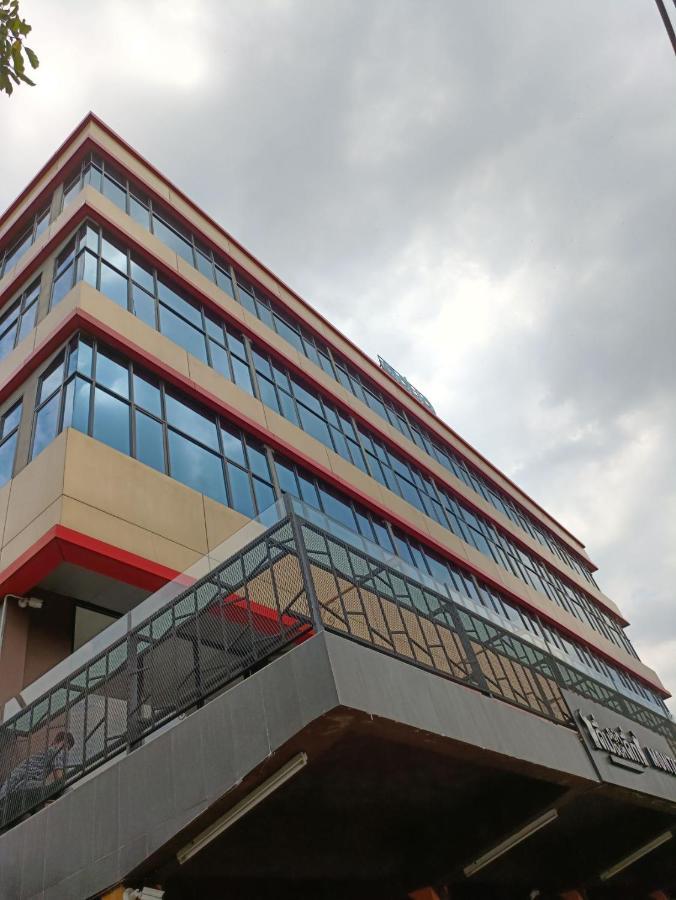 Hotel Odua Golden Mansyur Medan Zewnętrze zdjęcie