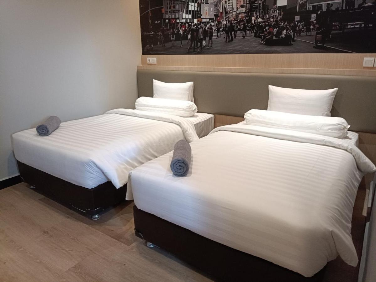 Hotel Odua Golden Mansyur Medan Zewnętrze zdjęcie